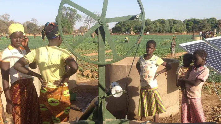 Ce projet vise, à travers solution d’irrigation solaire améliorée,  à  répondre aux défis du développement agricole dans les zones isolées au Togo.  